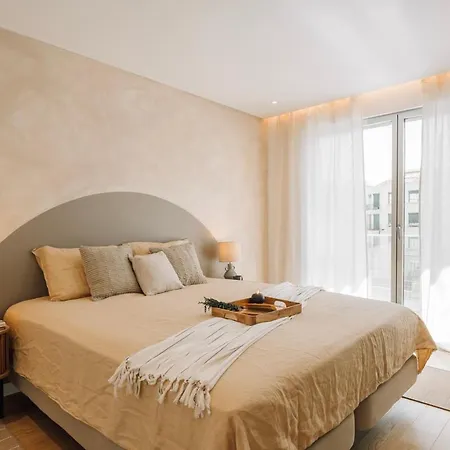 Talamone - 2 Bedrooms And Balcony In Alvalade Апартаменты