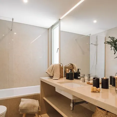Talamone - 2 Bedrooms And Balcony In Alvalade Lizbona