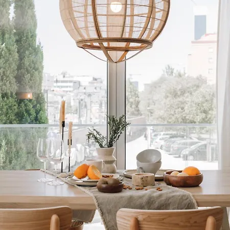 Talamone - 2 Bedrooms And Balcony In Alvalade Apartament