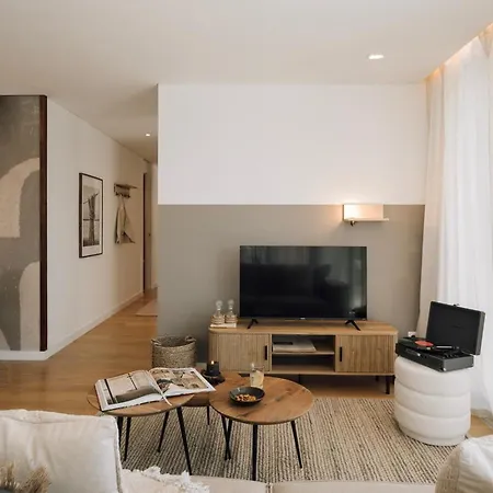 Talamone - 2 Bedrooms And Balcony In Alvalade Apartament Lizbona