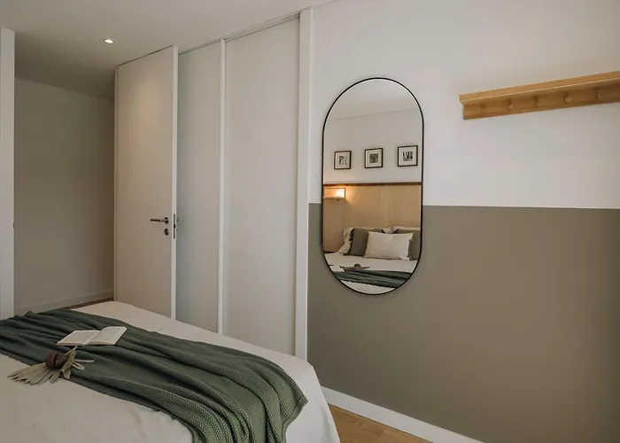 Talamone - 2 Bedrooms And Balcony In Alvalade 리스본