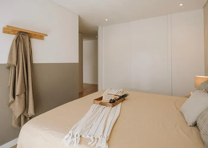 Talamone - 2 Bedrooms And Balcony In Alvalade * 리스본