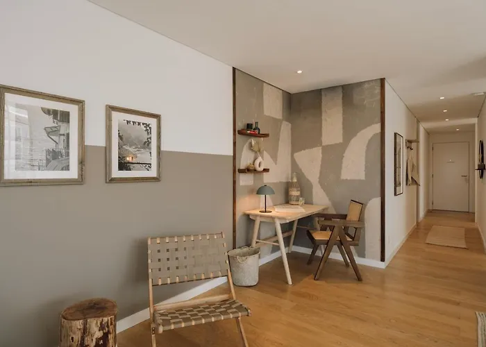 Talamone - 2 Bedrooms And Balcony In Alvalade 아파트