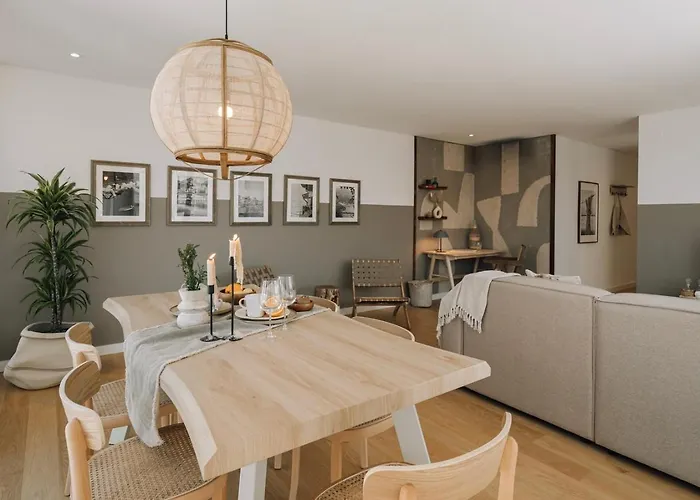 Talamone - 2 Bedrooms And Balcony In Alvalade 아파트